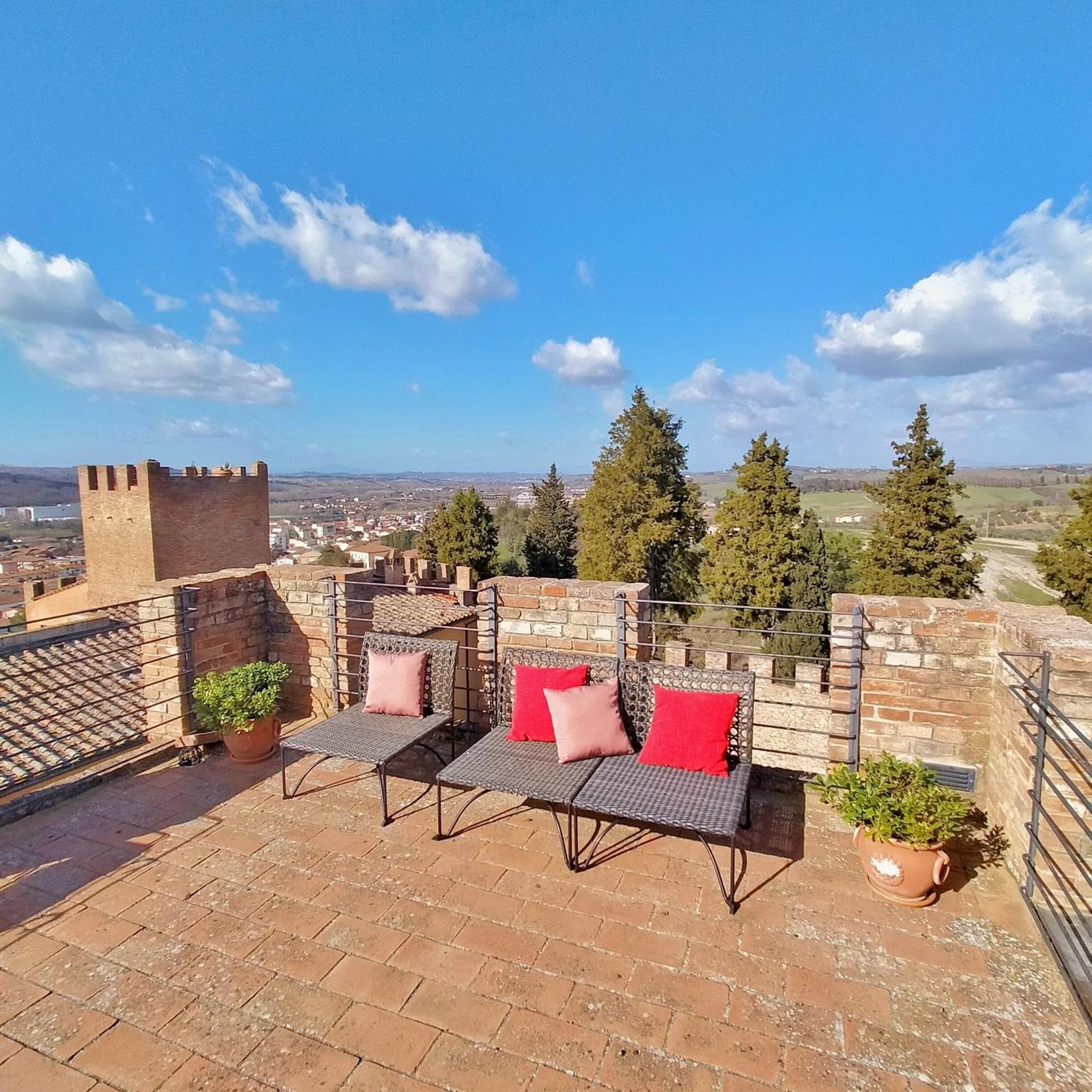 Palazzo Stiozzi Ridolfi Apartamento Certaldo Exterior foto