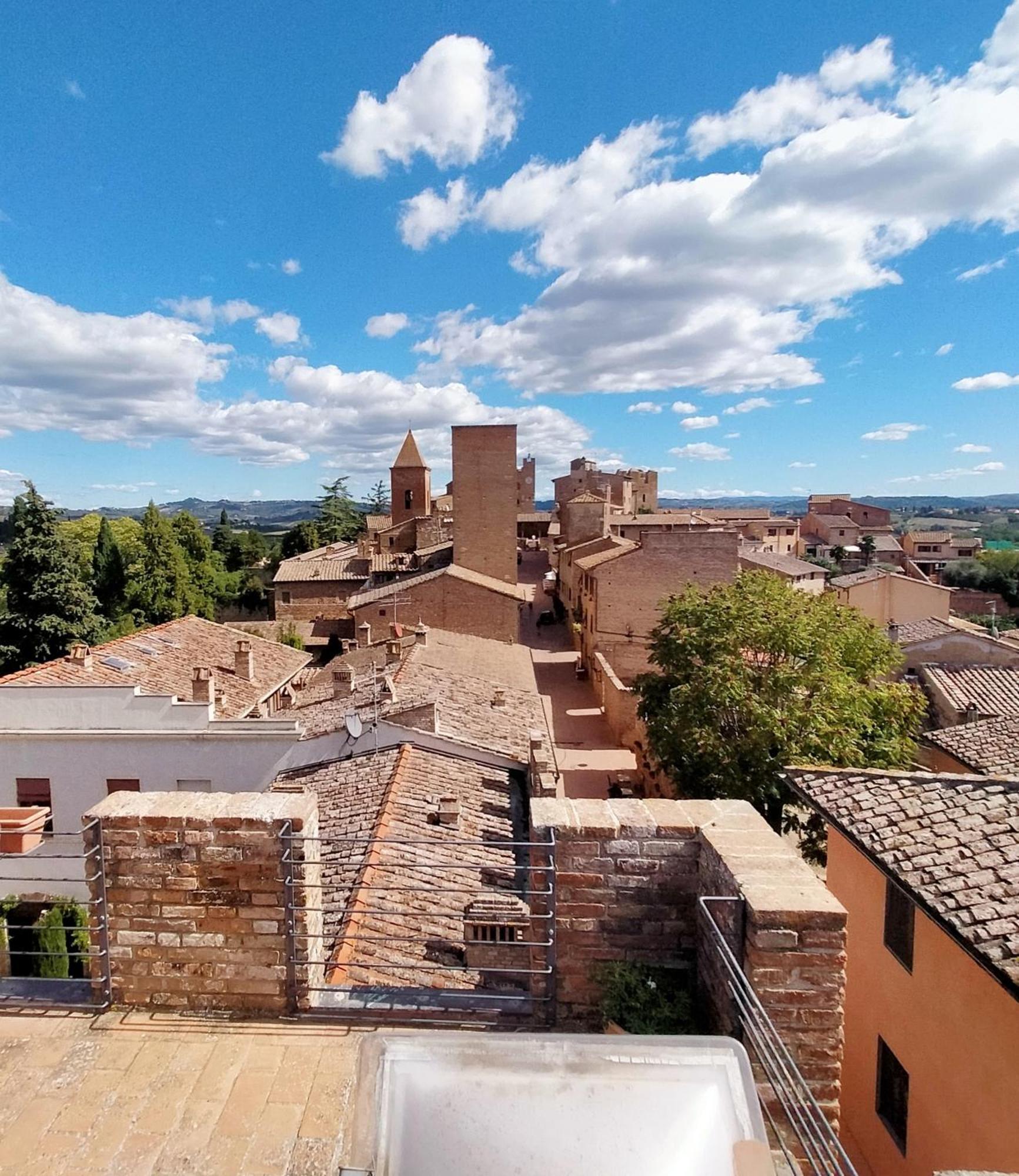 Palazzo Stiozzi Ridolfi Apartamento Certaldo Exterior foto