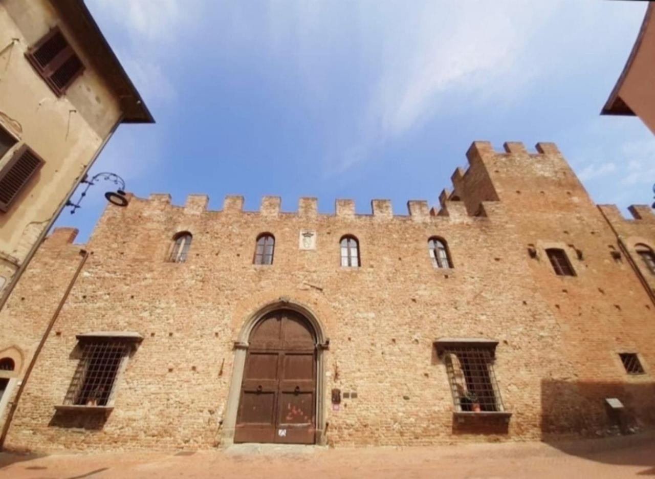 Palazzo Stiozzi Ridolfi Apartamento Certaldo Exterior foto